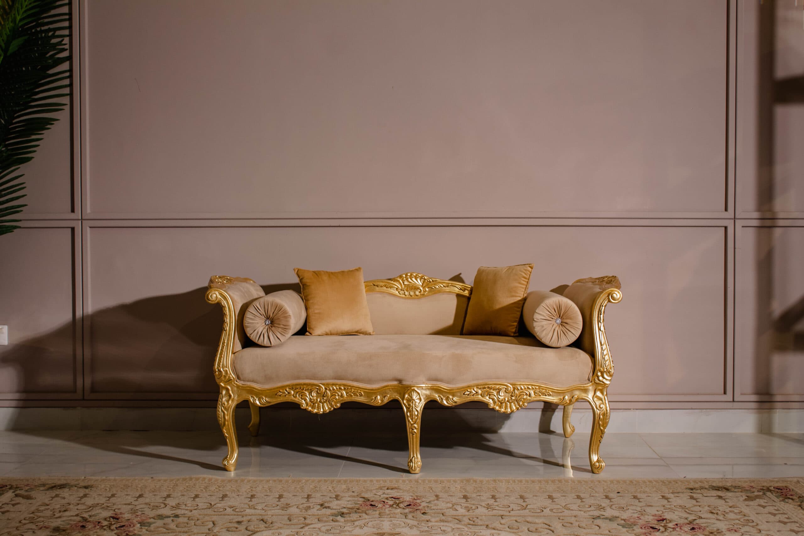 Classic Rose Settee