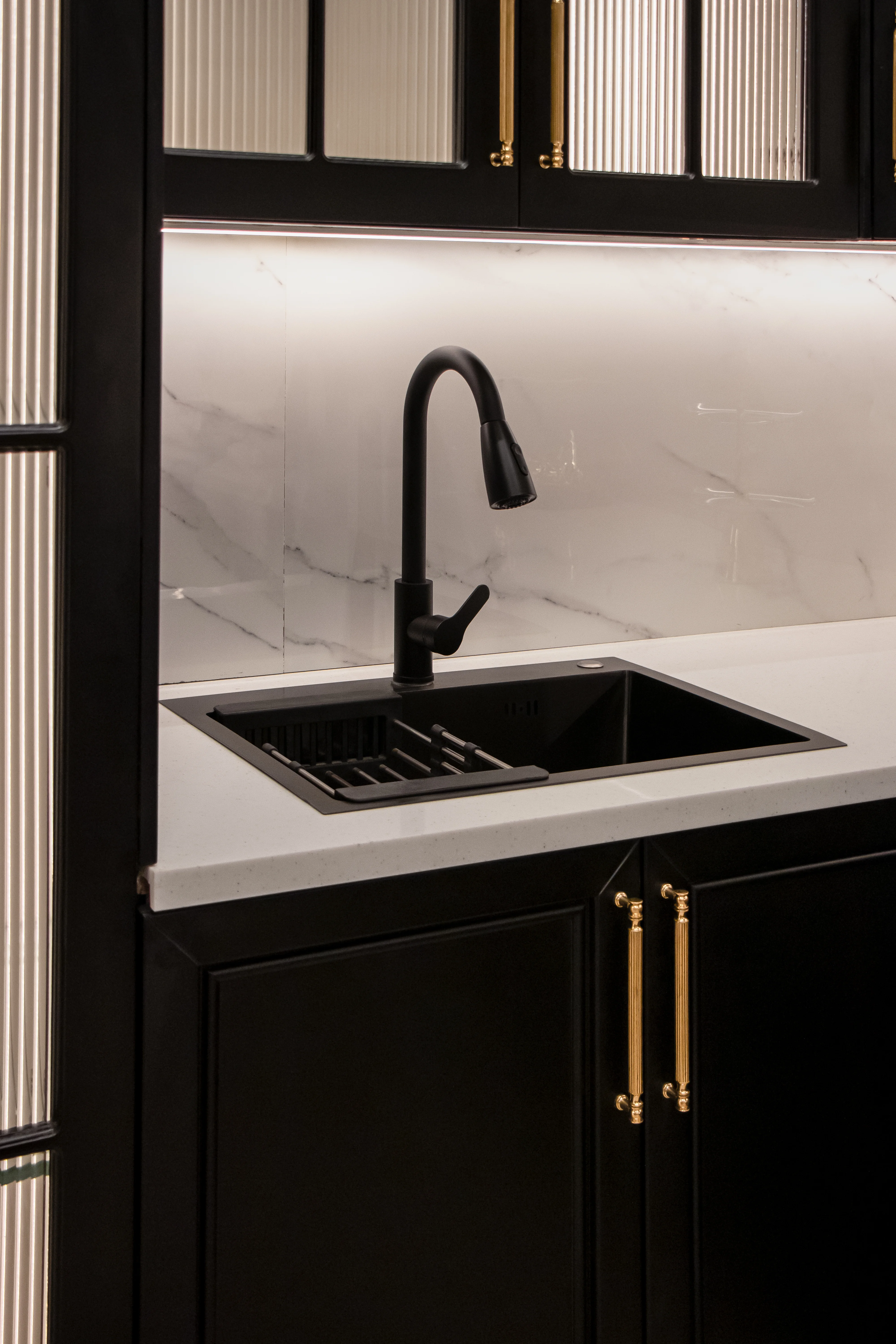 Contemporary Dark Oak Kitchen