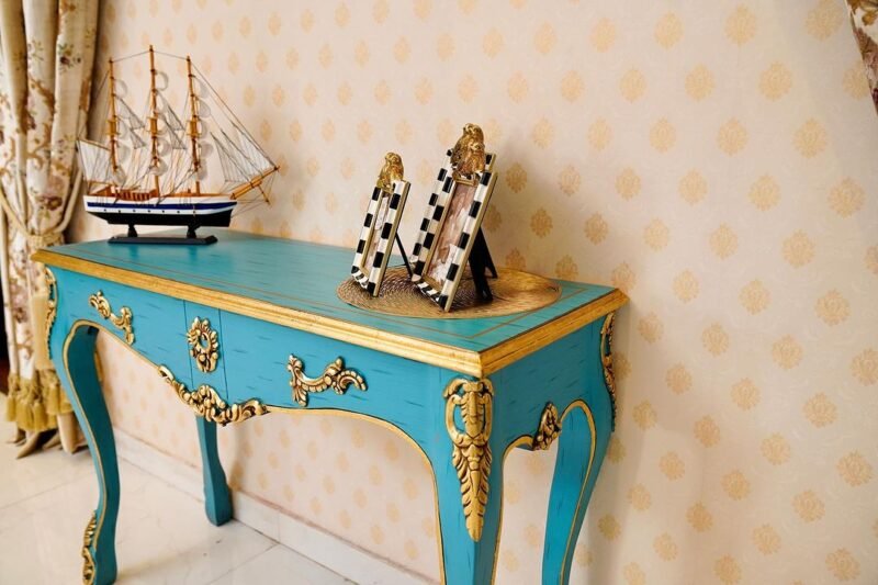 B And G Console