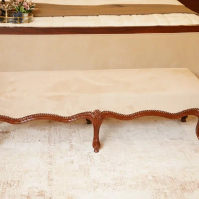 Hiresses Bench