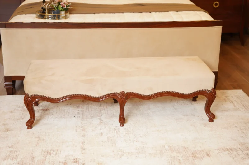 Hiresses Bench