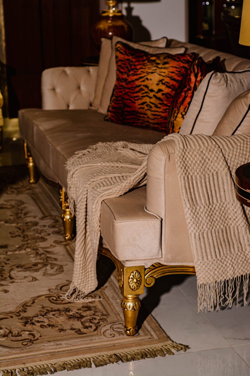 Alyxandra Sofa Set - Image 9
