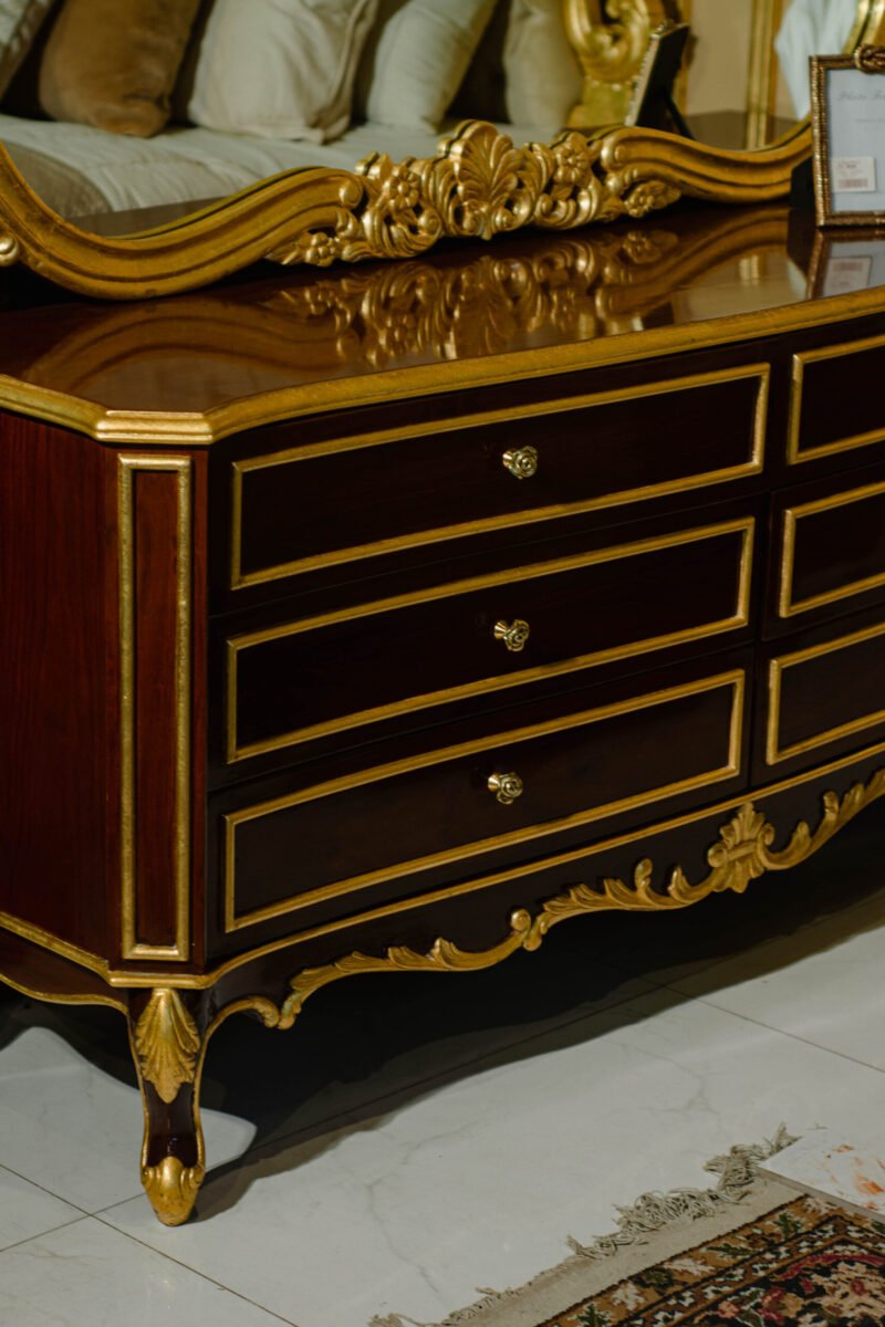 King Bed - Image 7
