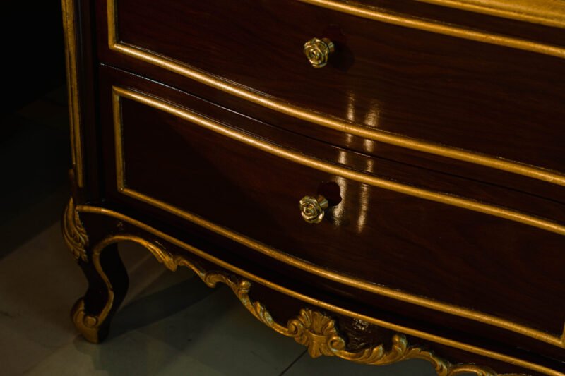 King Bed - Image 8