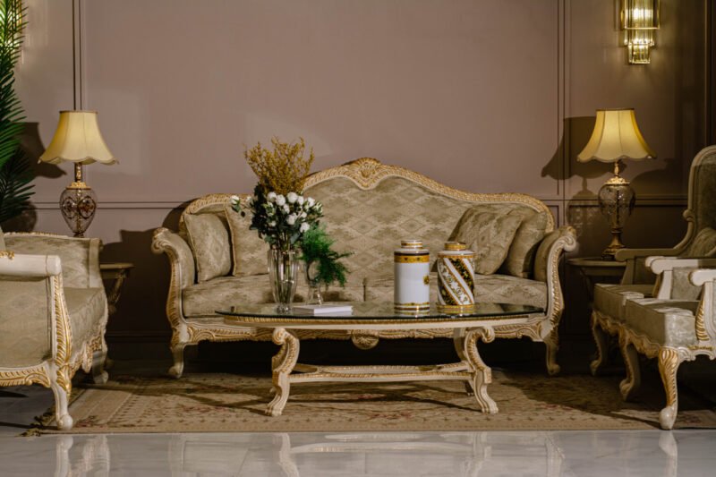 Crazy Classic Sofa - Image 4