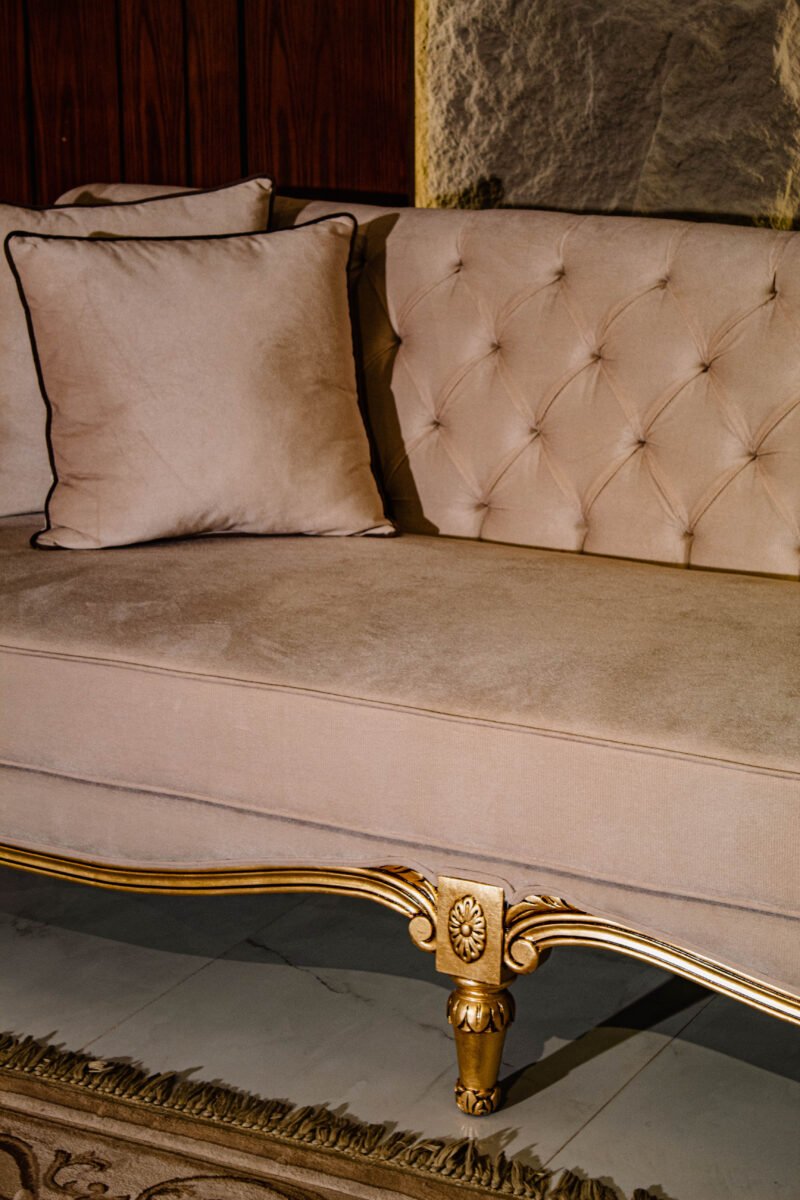 Alyxandra Sofa Set - Image 5