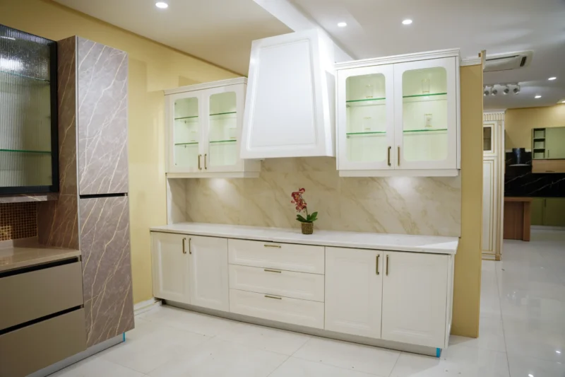 Kitchen in MDF with Deco Paint