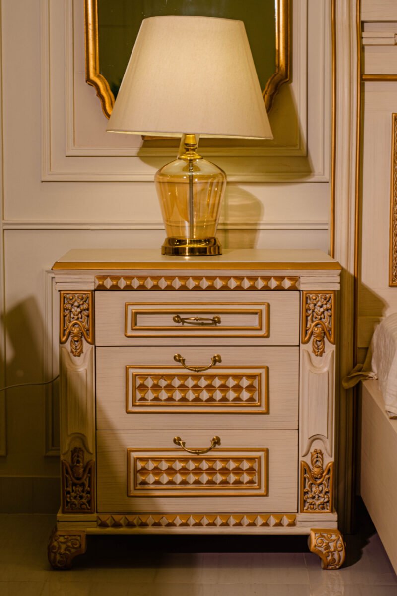 Royal Wood Bed (Chalky) - Image 7