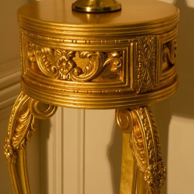 this image is for Italian Pedestal