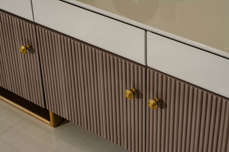 Fluted LCD Unit - Image 5