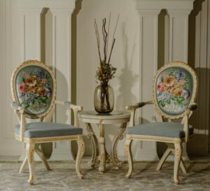 thid imsge is for Gold Leaf Chair