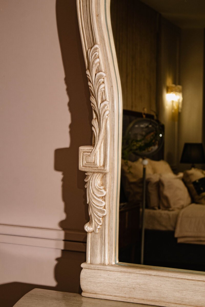 Blossom Dresser & Mirror - Image 4