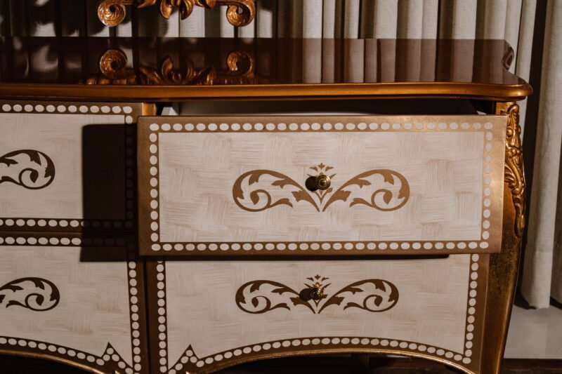 Versailles Dresser & Mirror - Image 8