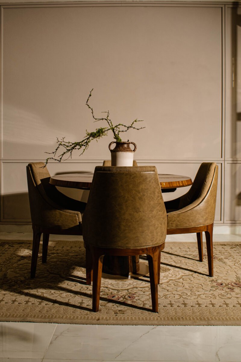 Erose Dining Table - Image 4